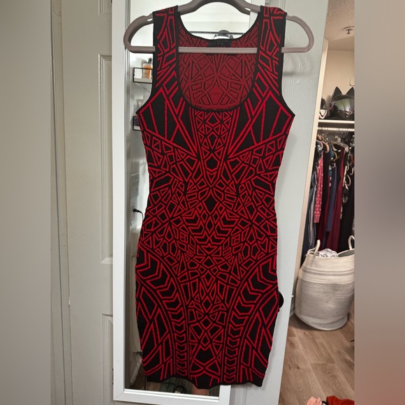 Red and black geometric bodycon dress - Picture 1 of 2
